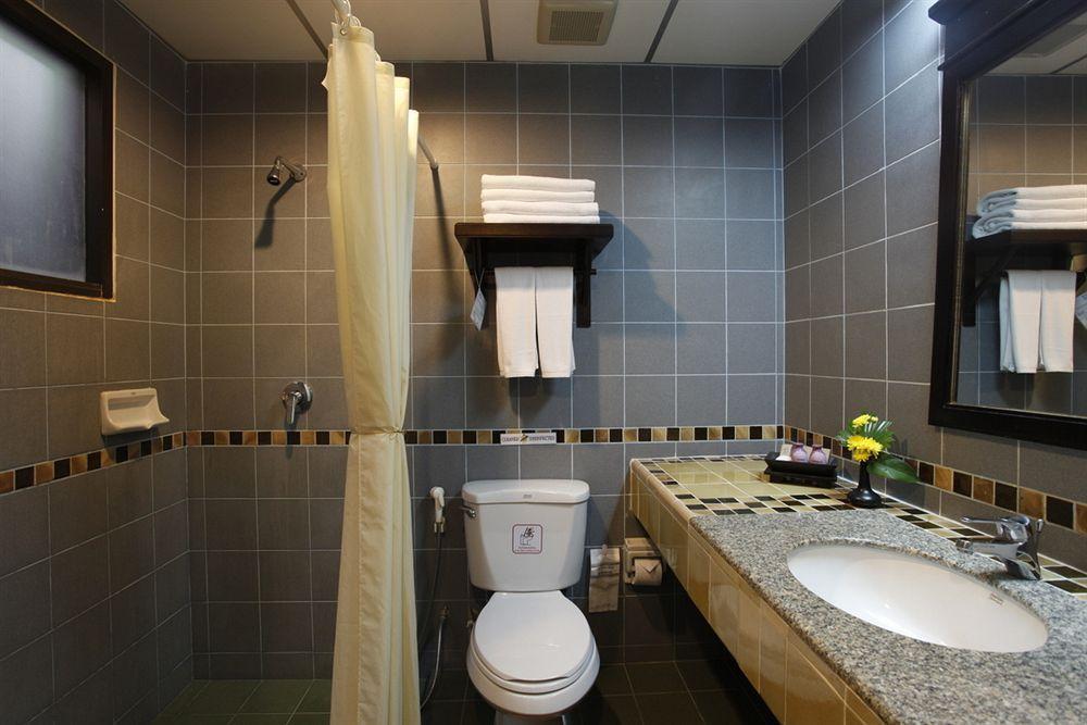 Patong Cottage Resort Экстерьер фото