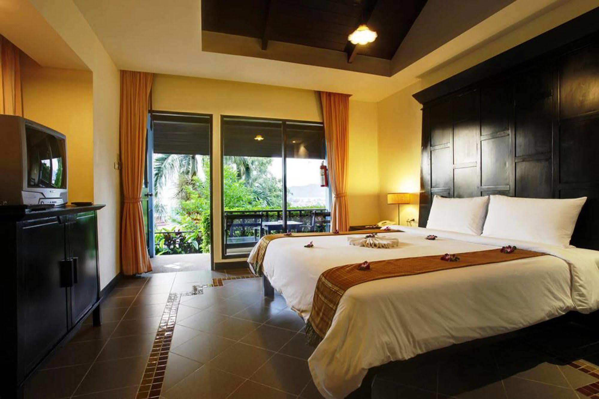 Patong Cottage Resort Экстерьер фото