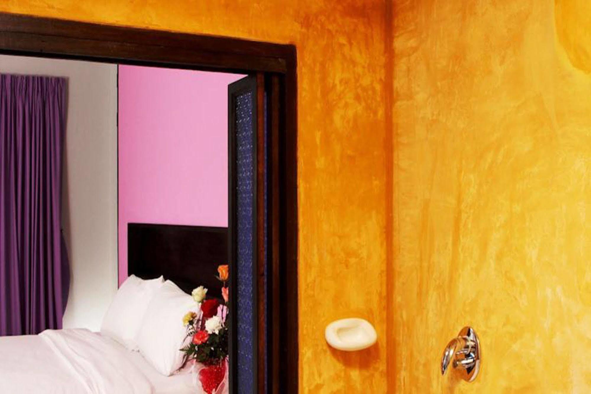 Patong Cottage Resort Экстерьер фото