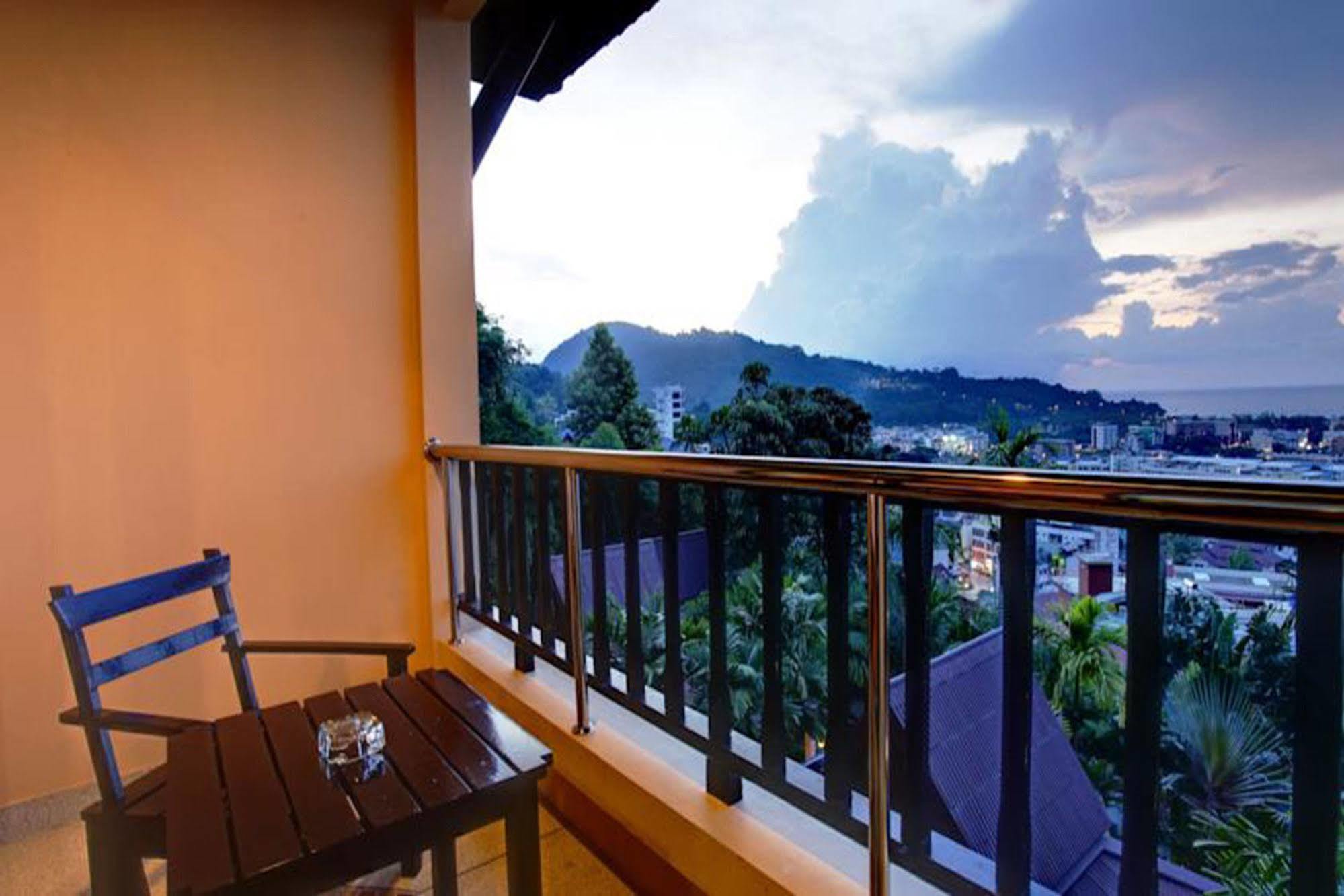 Patong Cottage Resort Экстерьер фото